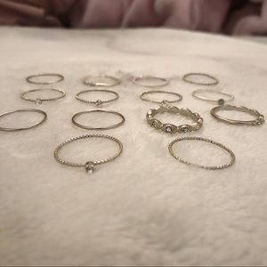 Set of silver rings